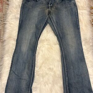 Women's Bootcut Jeans in Faded Blue Wash